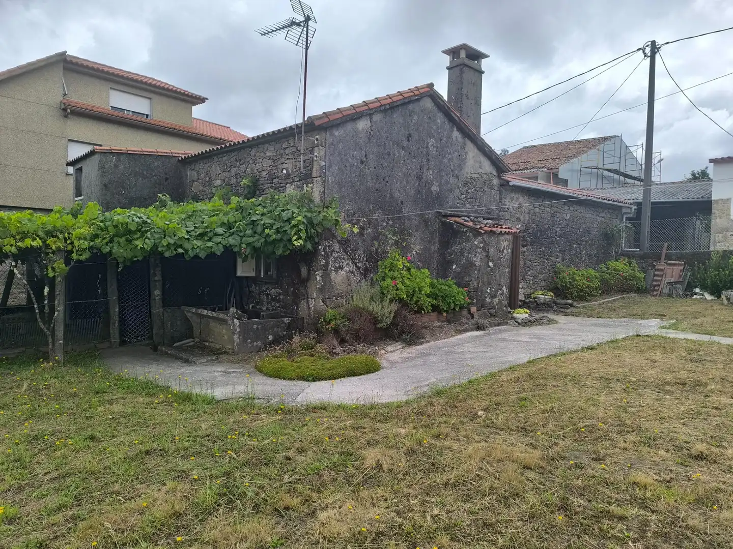 Vista exterior de Casa o xalet en venda en Teo amb Jardí privat