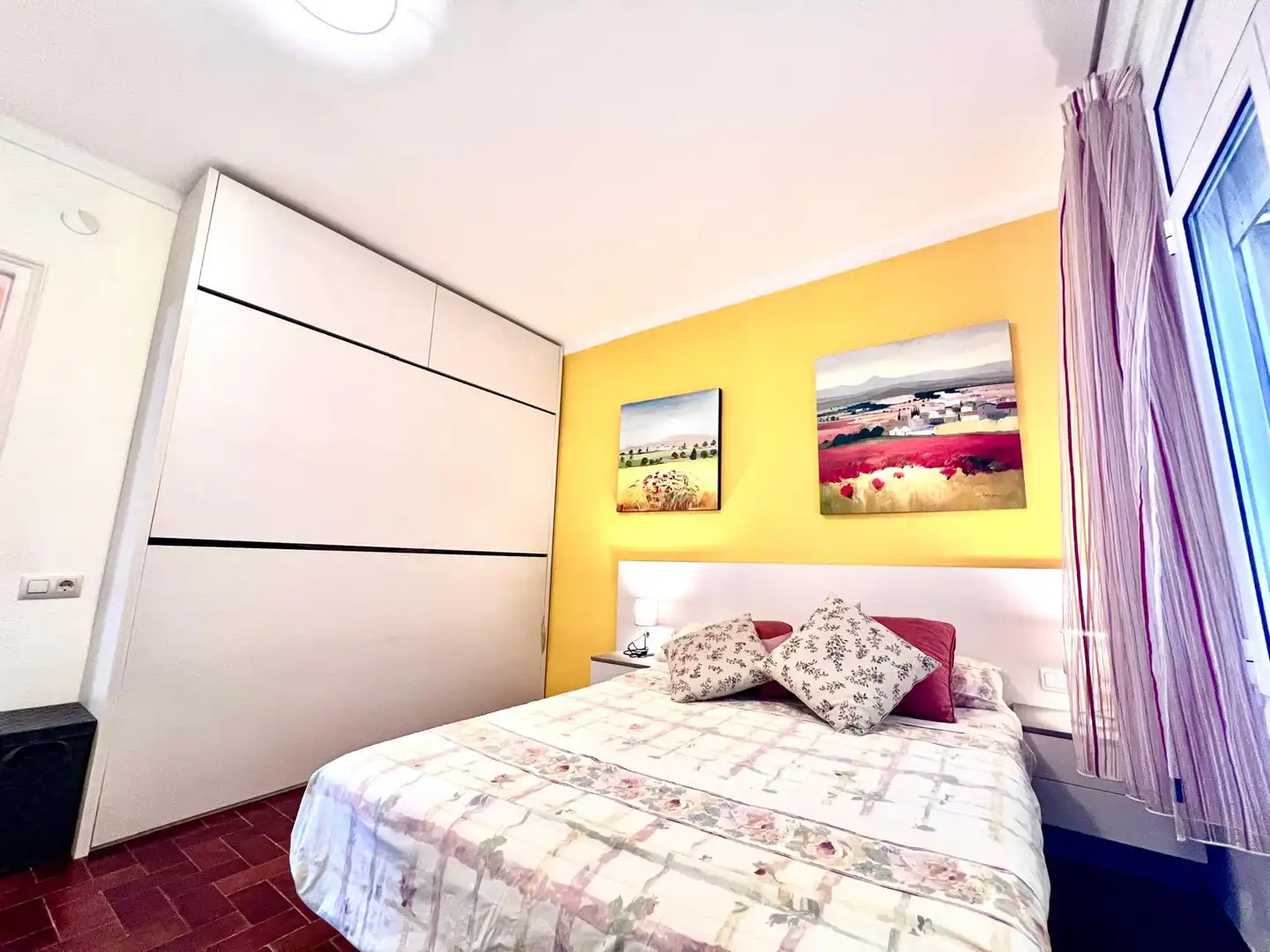 Dormitori de Pis en venda en L'Escala amb Aire condicionat, Terrassa i Moblat