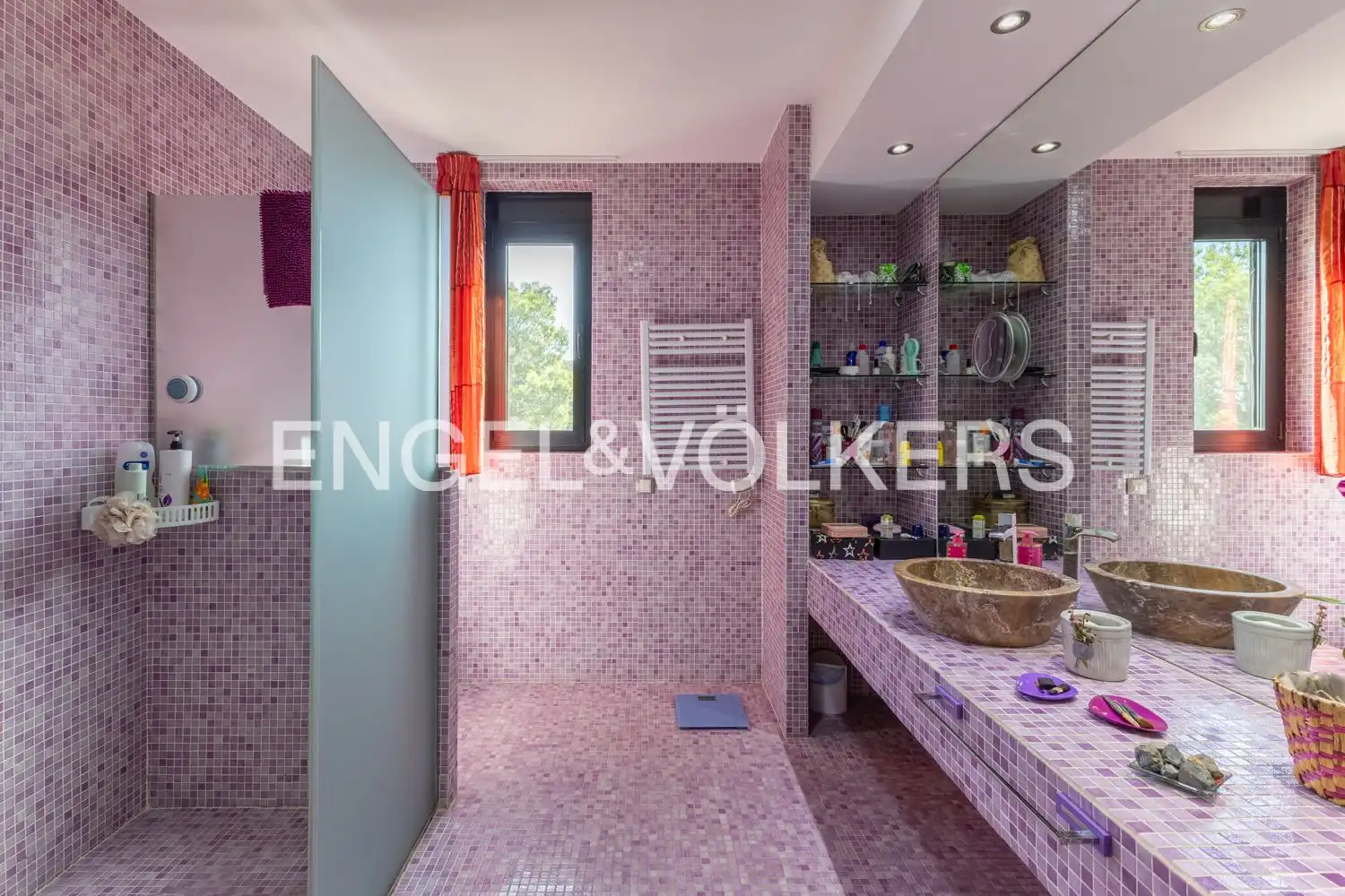 Bathroom of Houses for sale in Gilet  with Air Conditioner, Heating and Private garden