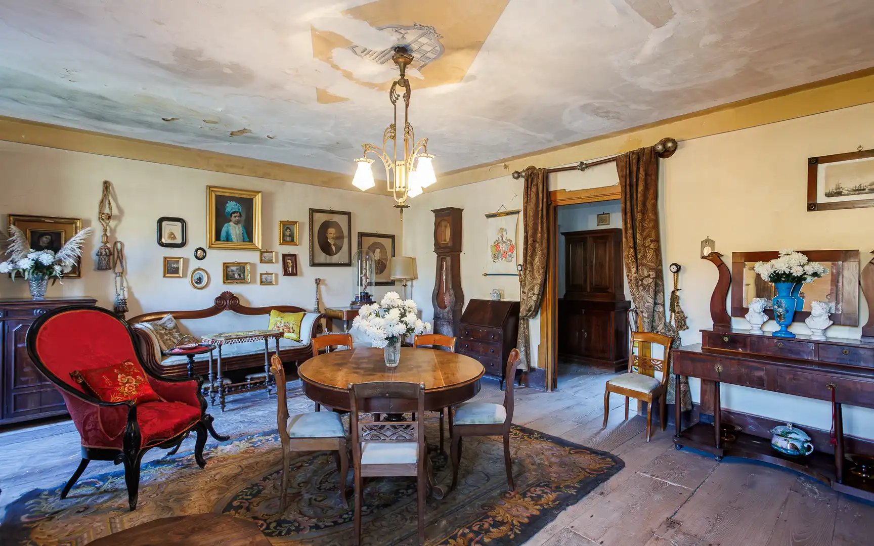 Comedor de Finca rústica en venta en Cenlle