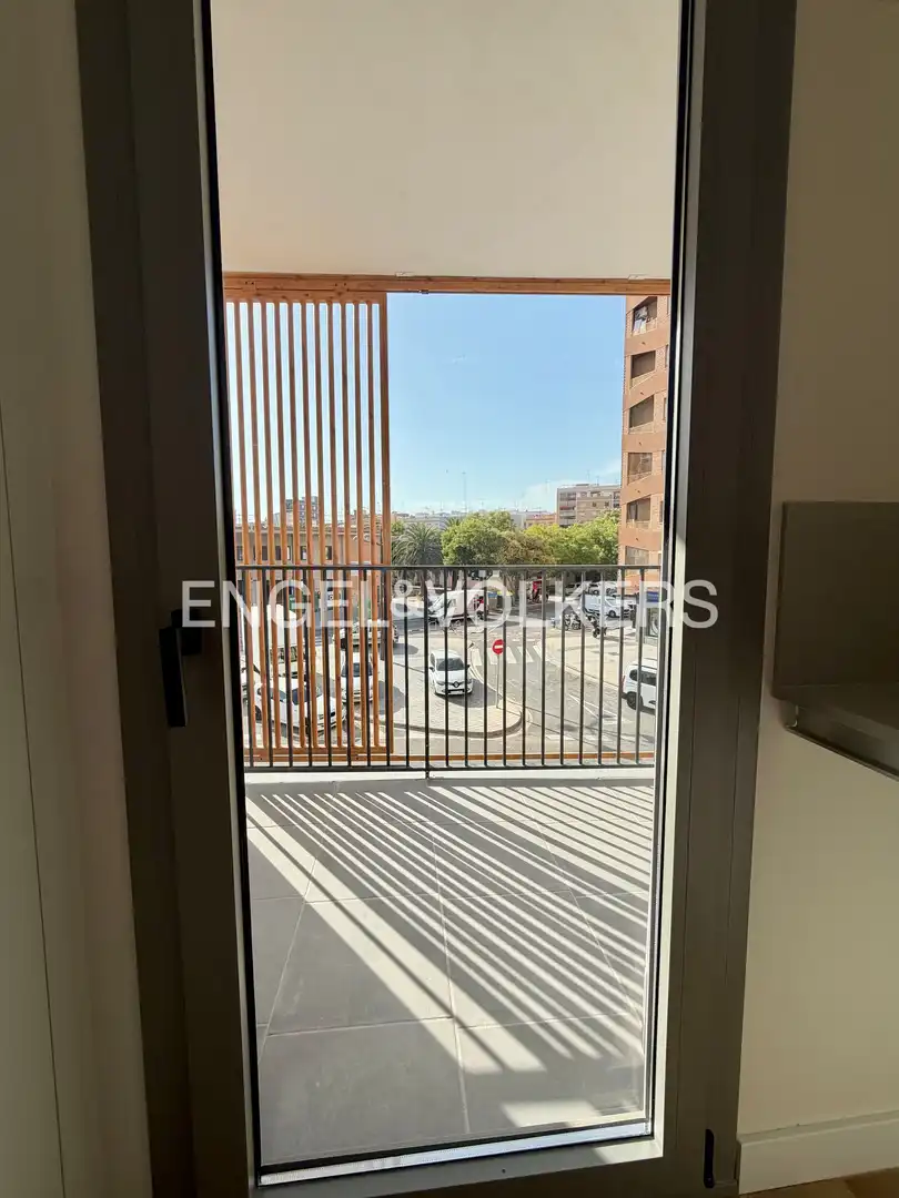 Exterior view of Flat for rent in Valencia  with Air Conditioner, Heating and Private garden