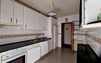 Kitchen of Single-family semi-detached for sale in Santa María del Cubillo  with Heating, Private garden and Terrace