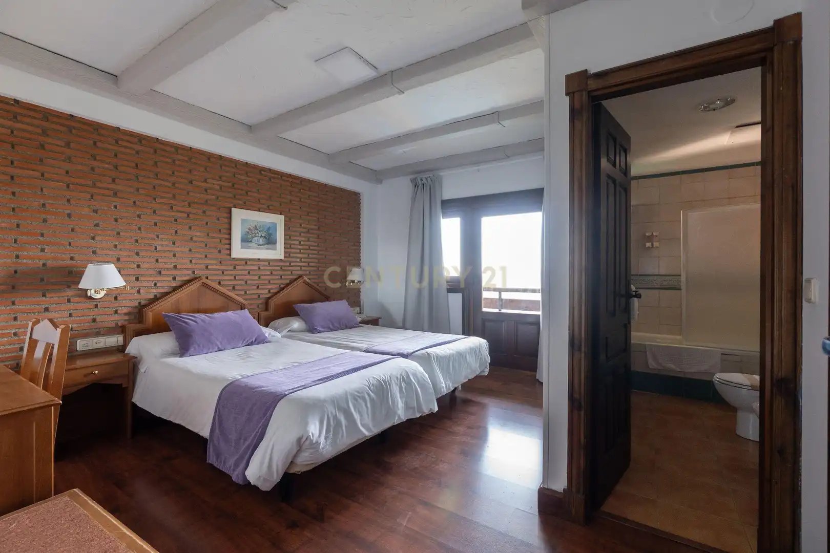 Schlafzimmer von Gebäude zum Verkauf in Sierra Nevada mit Gemeinschaftspool