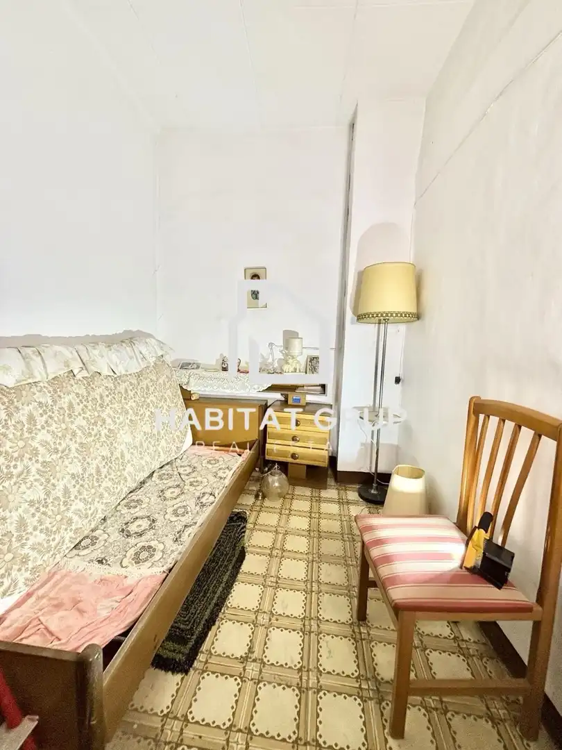 Habitación de Casa adosada en venta en Gandesa con Terraza y Trastero