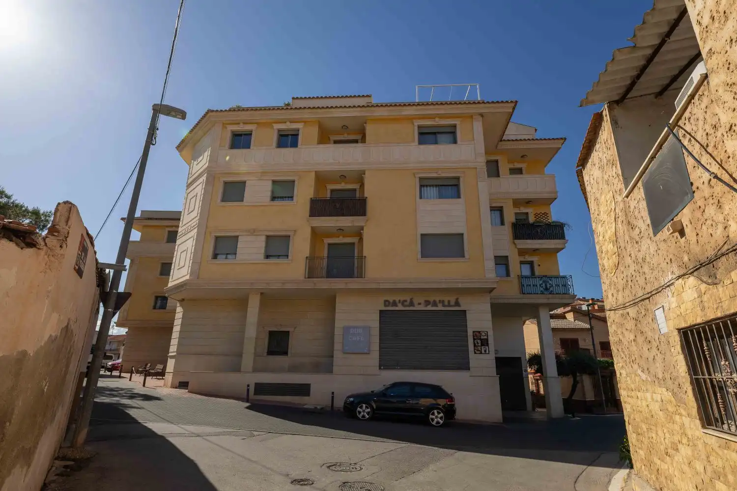 Außenansicht von Wohnung zum Verkauf in Murcia mit Parkett, Abstellraum und Balkon