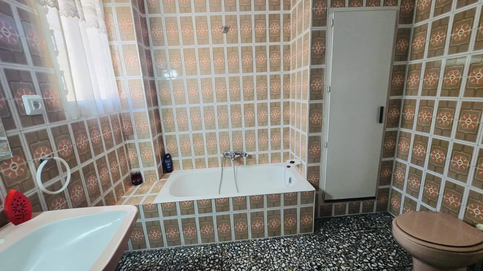 Bany de Pis en venda en Oliva amb Terrassa, Traster i Moblat
