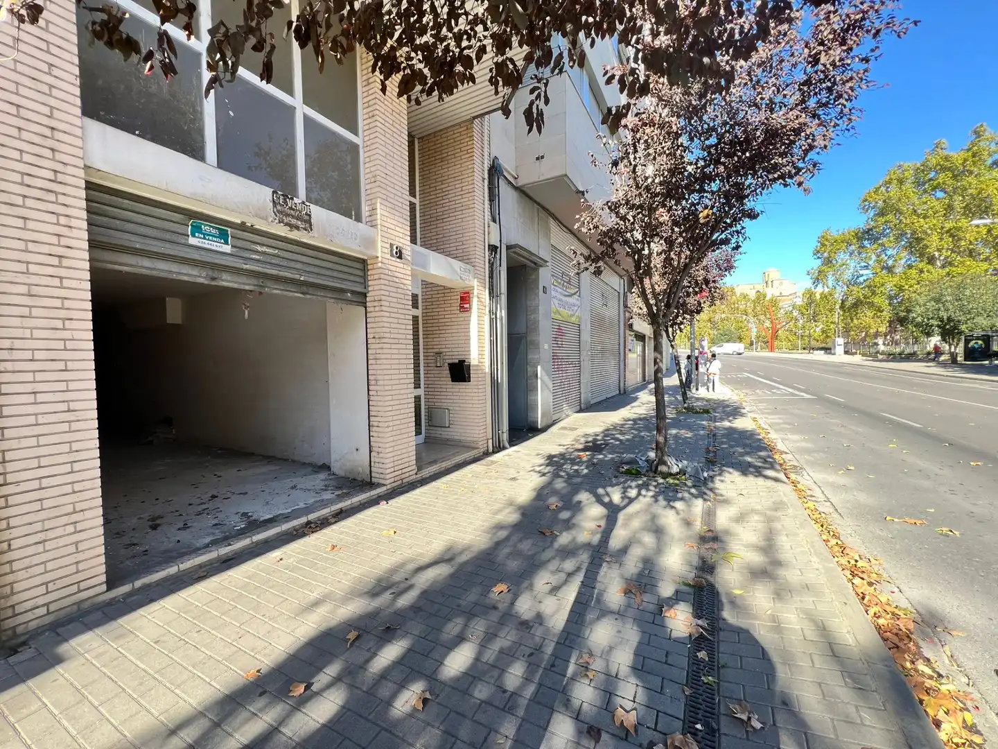 Vista exterior de Local en venda en Lleida