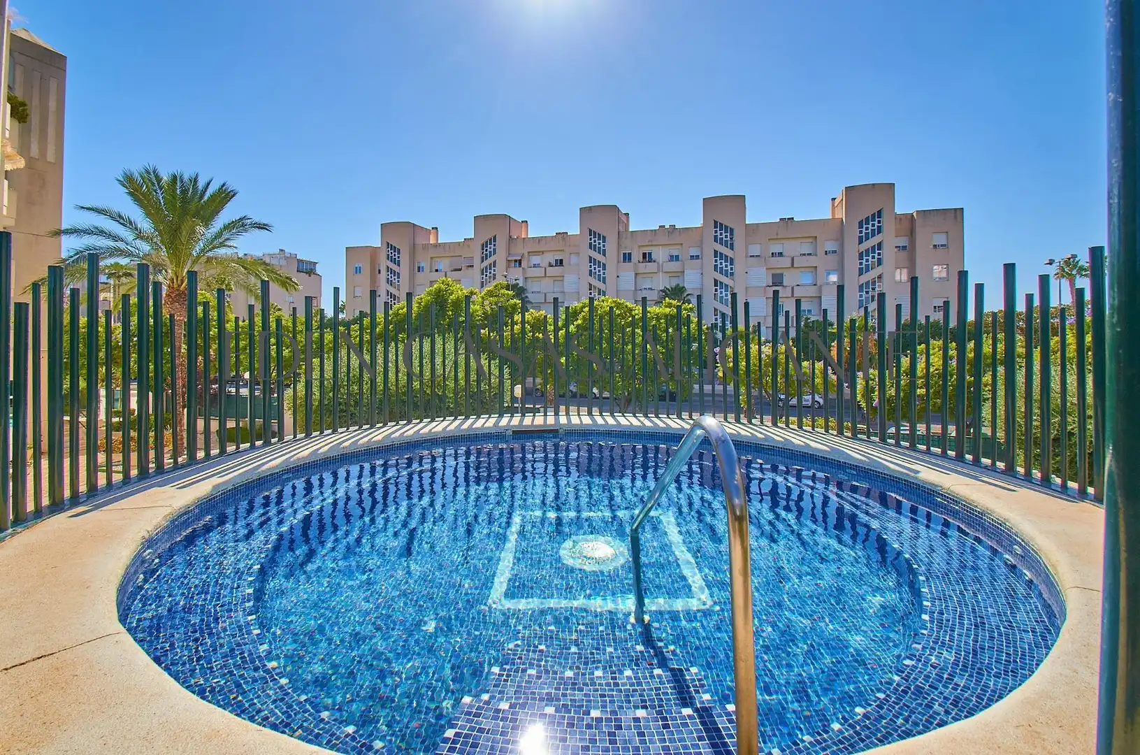 Piso con terraza en venta en Avenida PINTOR FERNANDO SORIA, imagen 3