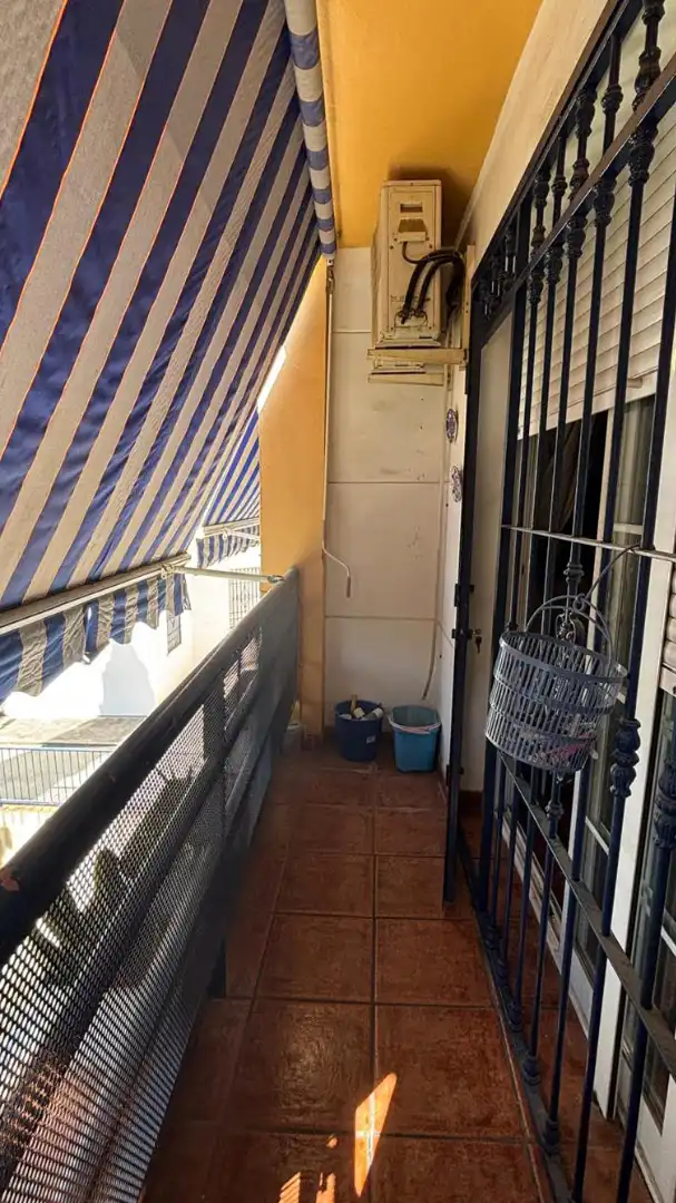 Flat for sale in Poniente-Norte - Miralbaida - Parque Azahara