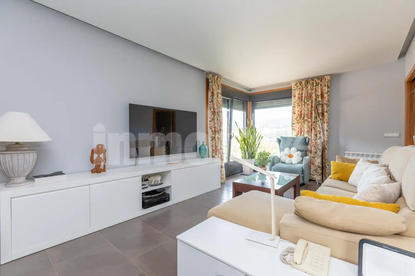 Sala de estar de Casa o chalet en venta en Sanxenxo con Calefacción, Jardín privado y Parquet