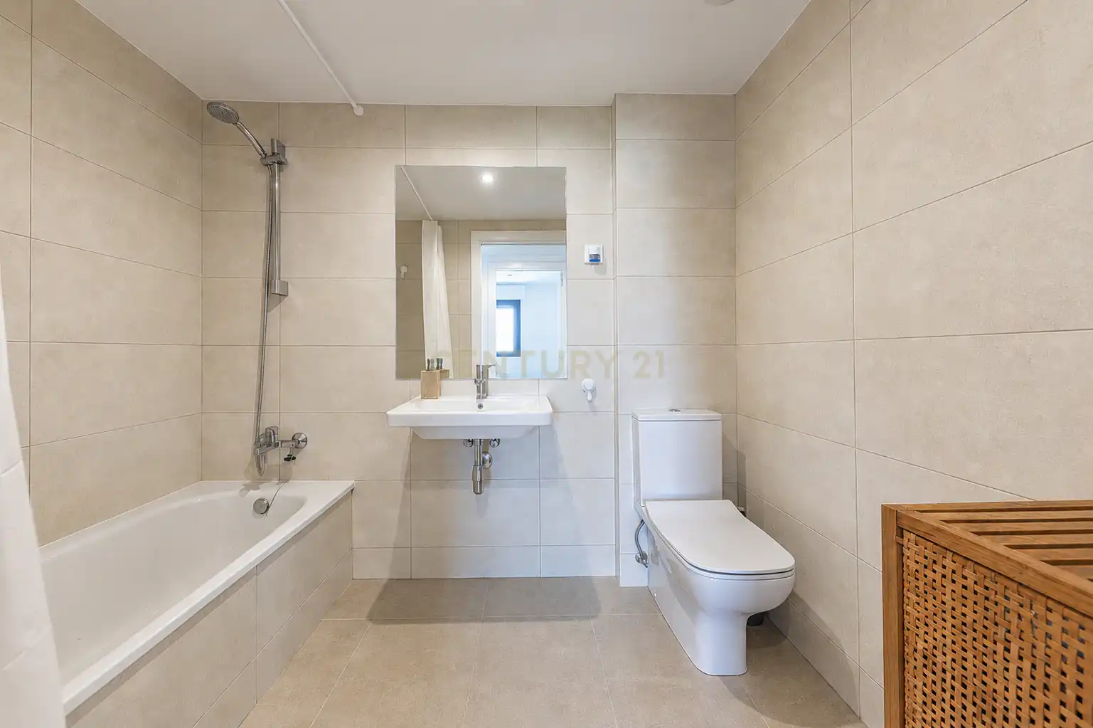 Baño de Piso en venta en Sant Pere de Ribes con Trastero, Horno y Microondas