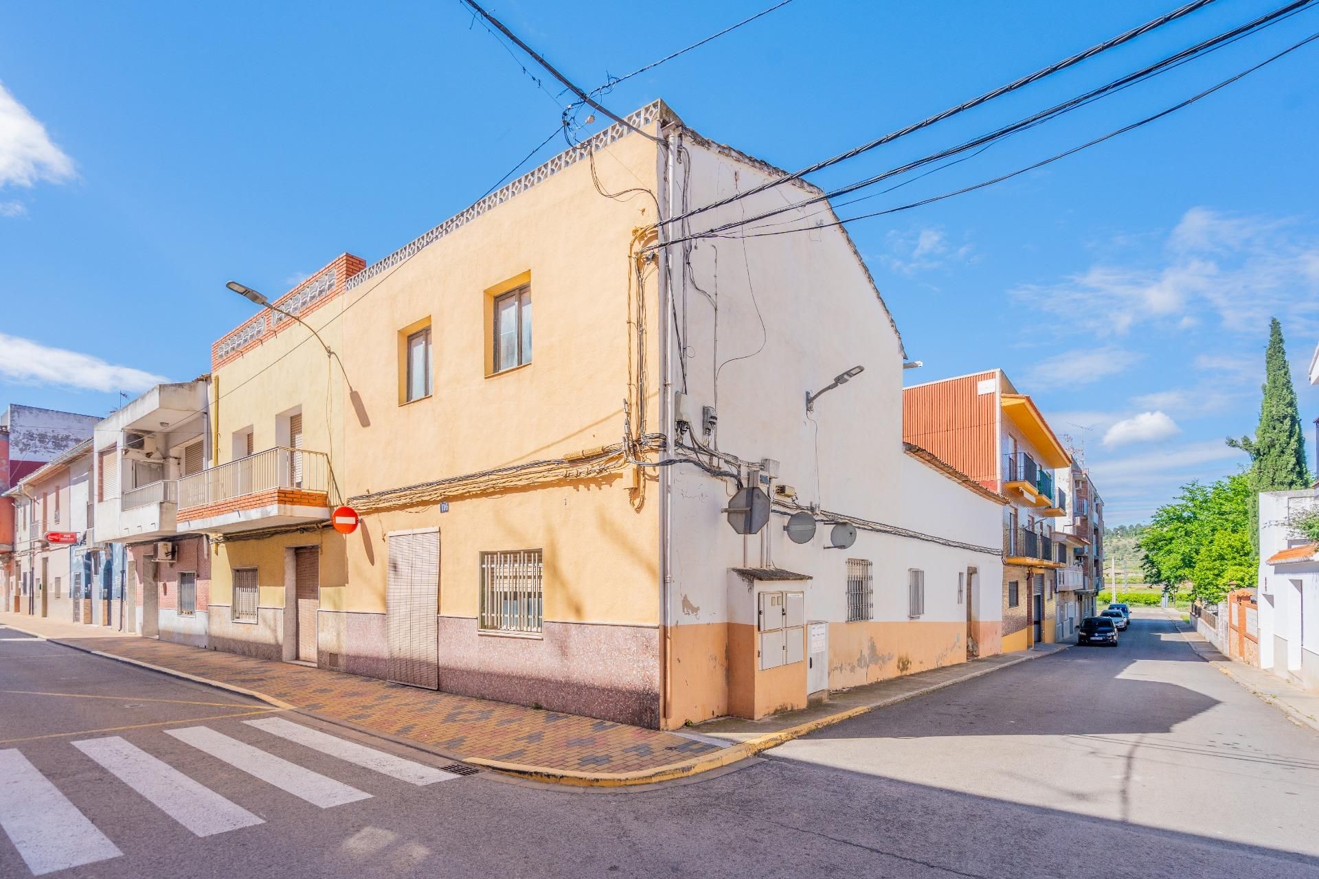 Exterior view of Country house for sale in Chella  with Terrace and Balcony