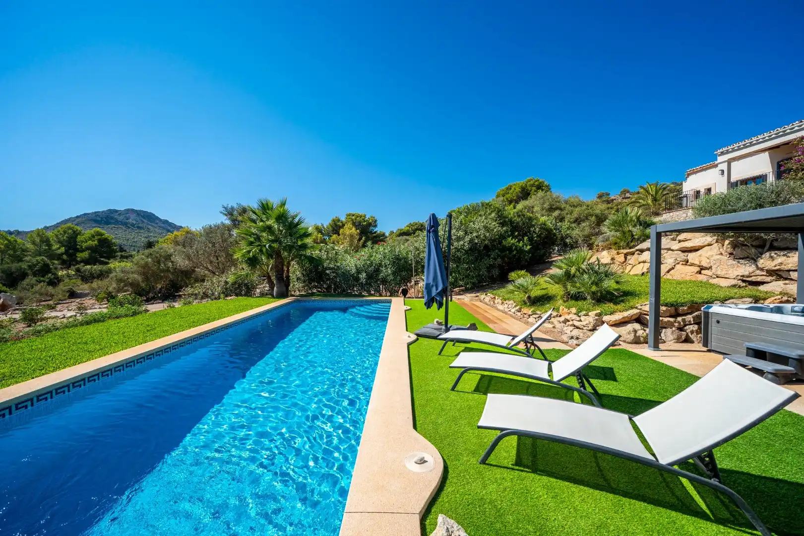Piscina de Finca rústica en venta en Font de Sa Cala