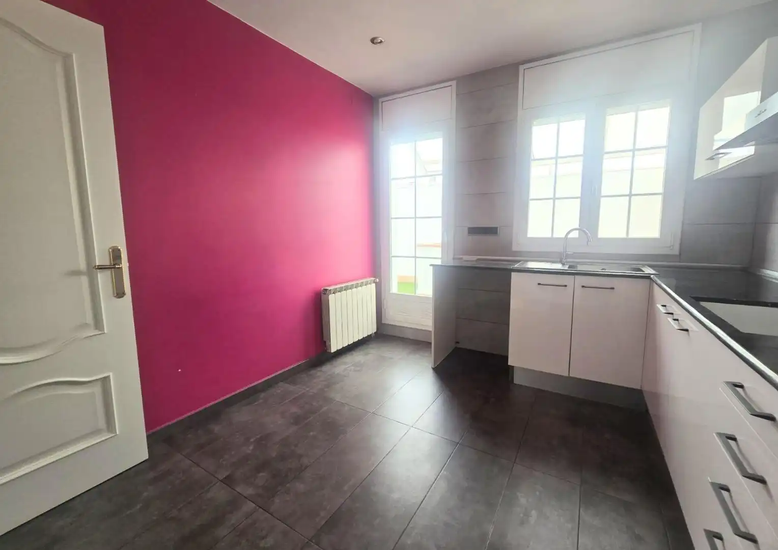Cocina de Casa adosada en venta en Sabadell con Aire acondicionado, Calefacción y Terraza