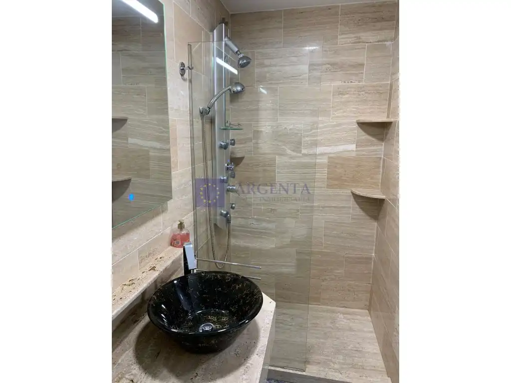 Bany de Apartament de lloguer en Cáceres