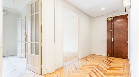 Foto 3 de Piso en venta en Universidad - Malasaña, Madrid Capital