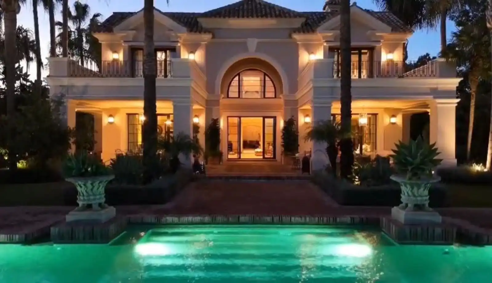 Villa mit Garten zum Verkauf in Calle 4 A 12, imagen 2