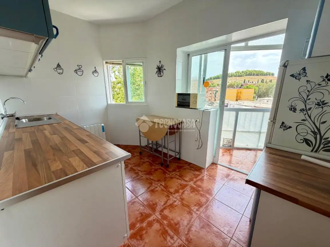 Küche von Wohnung zum Verkauf in Arganda del Rey mit Klimaanlage, Heizung und Terrasse