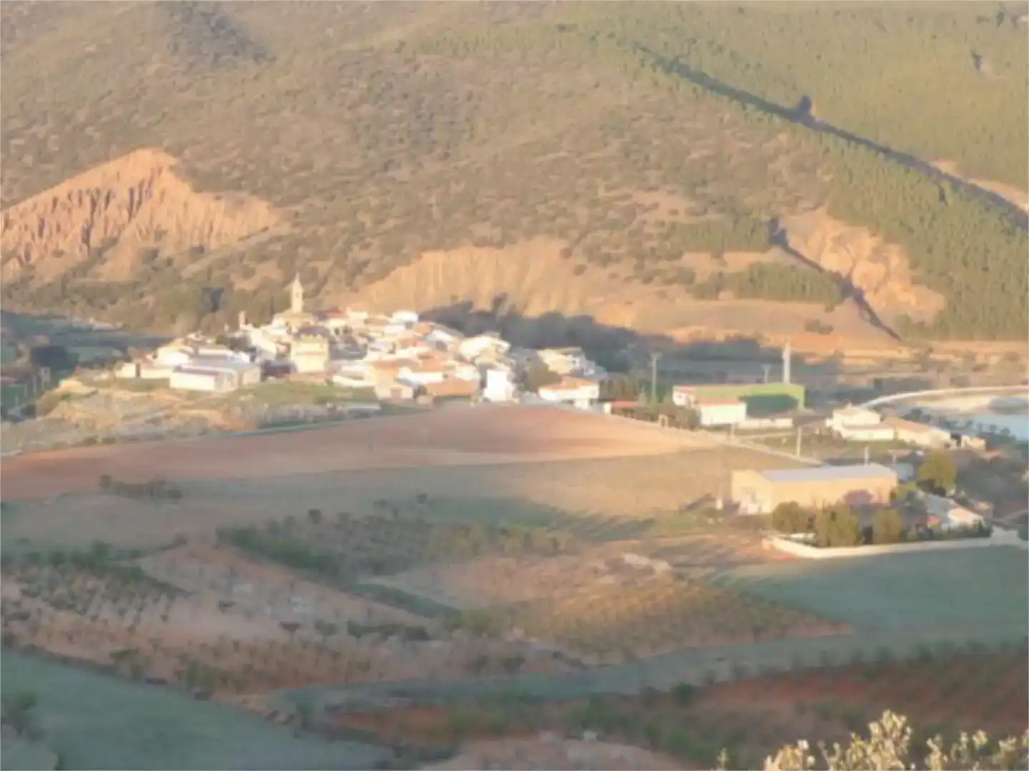 Vista exterior de Finca rústica en venda en La Vilueña amb Aire condicionat, Piscina i Balcó