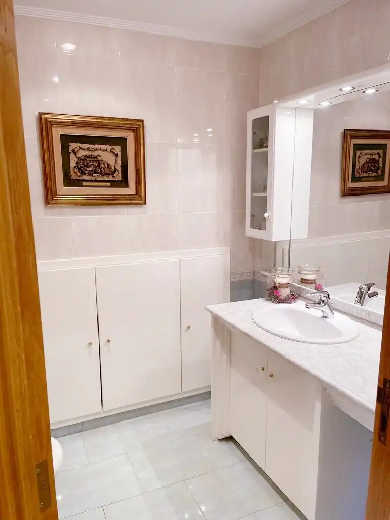 Bany de Casa o xalet en venda en Benicasim / Benicàssim amb Aire condicionat, Jardí privat i Terrassa