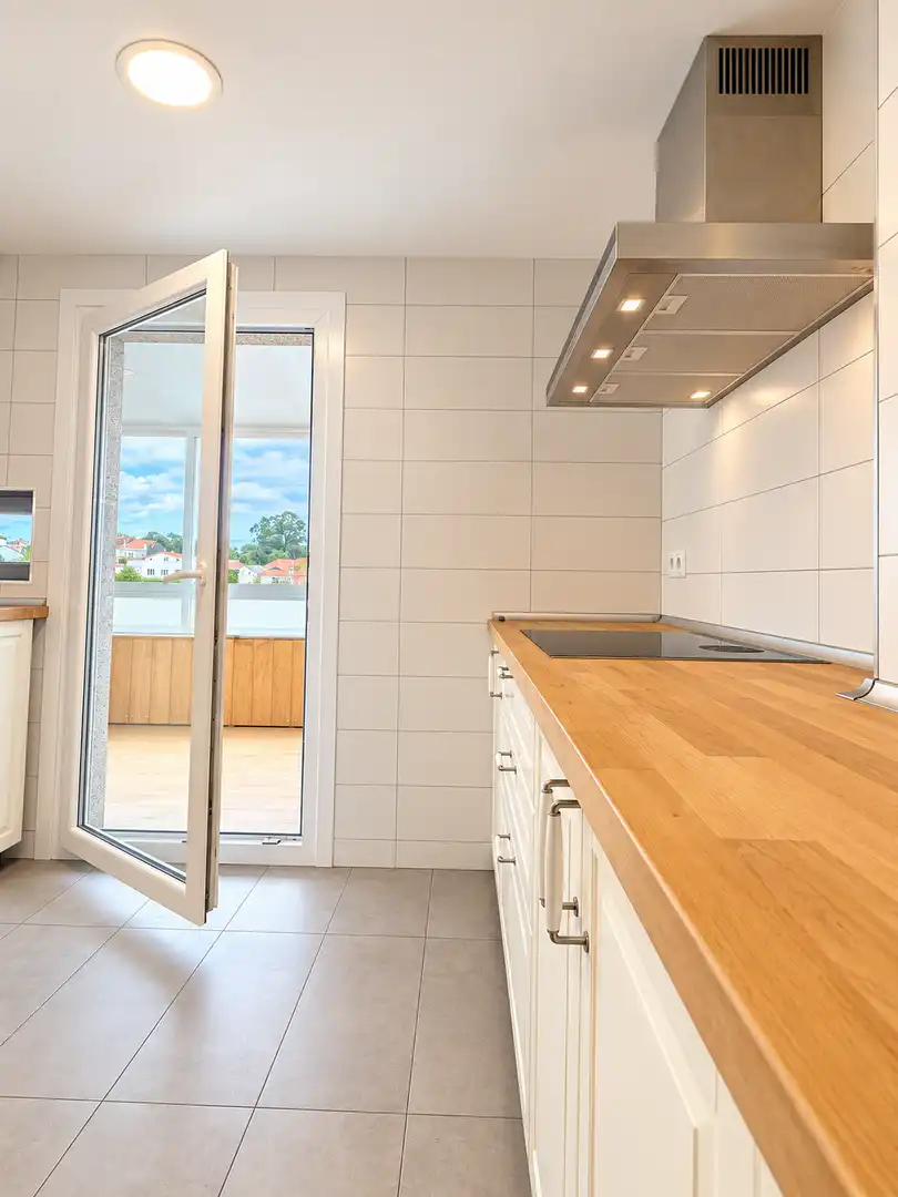 Cocina de Piso en venta en Carballo, A Coruña