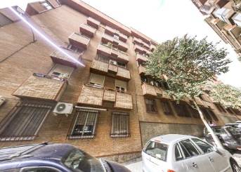 Local comercial en Venta en C/ Porvenir  en Fuente del Berro