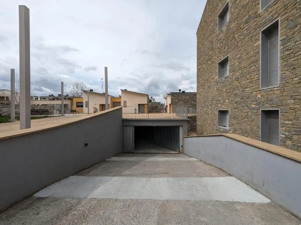 Exterior view of Garage for sale in Sabiñánigo