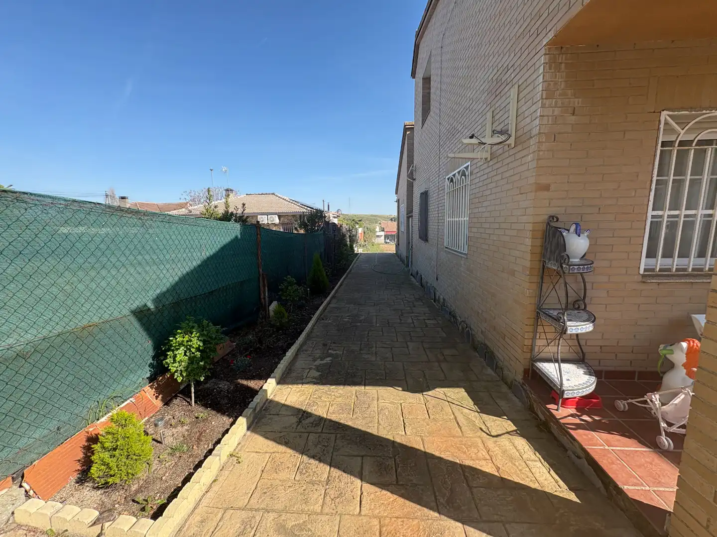 Terrace of Houses for sale in El Viso de San Juan  with Air Conditioner, Private garden and Parquet flooring