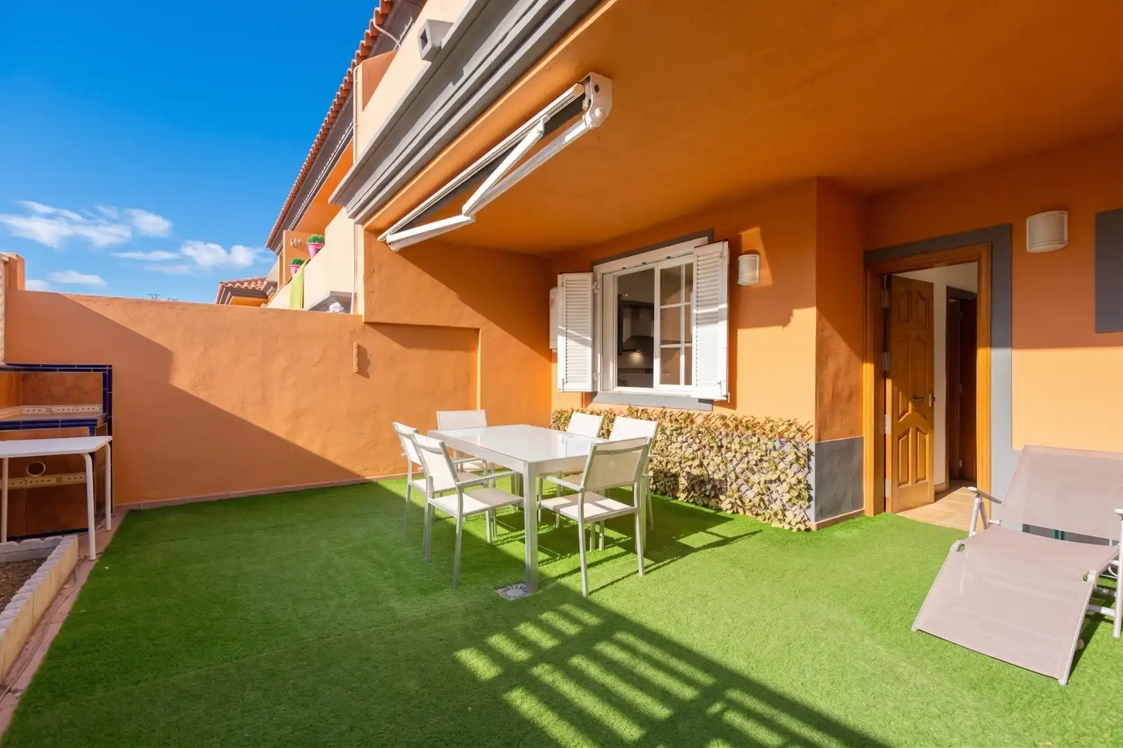 Terrasse von Einfamilien-Reihenhaus zum Verkauf in Puerto de la Cruz mit Klimaanlage, Heizung und Privatgarten