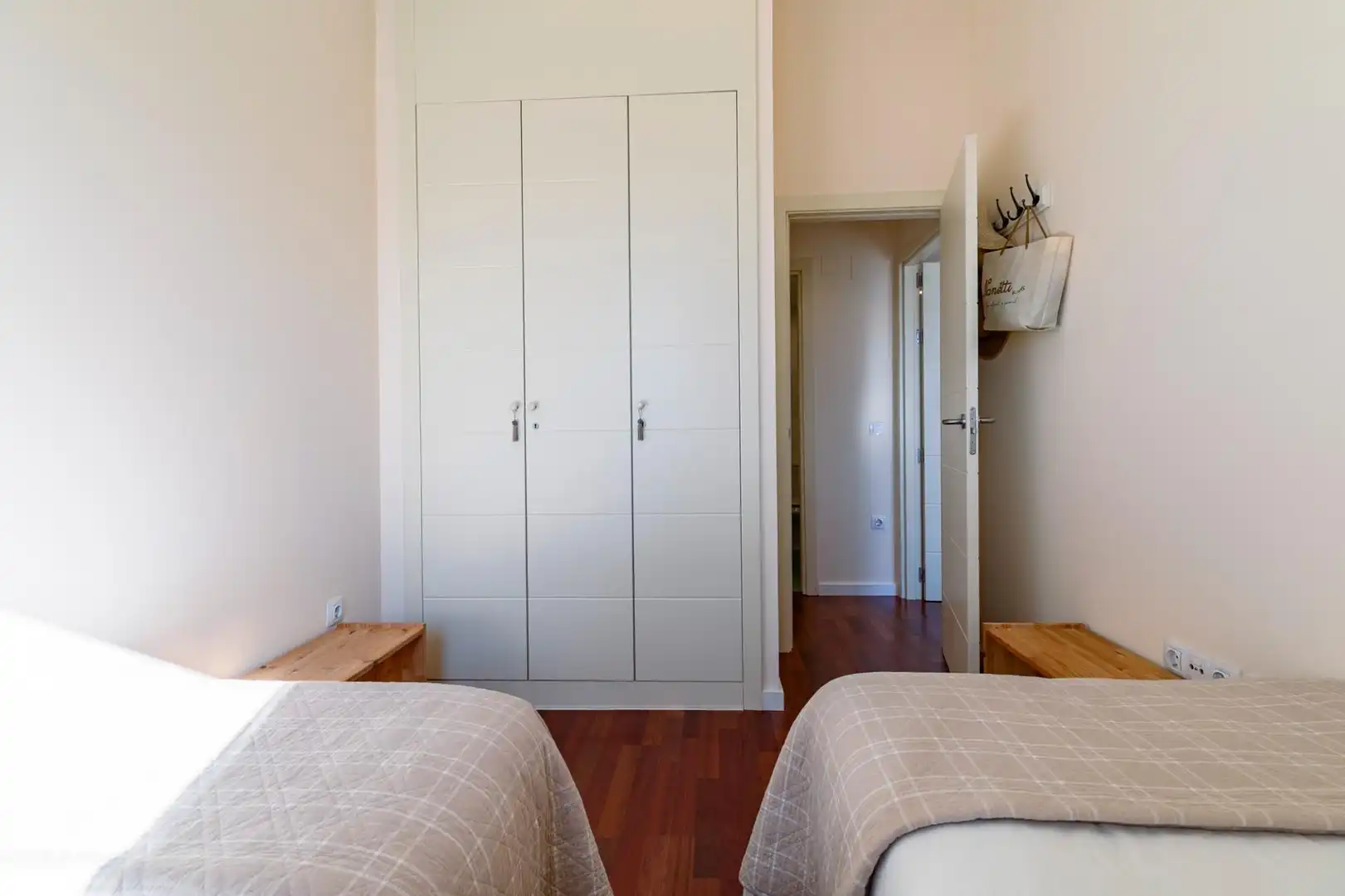 Habitación de Dúplex en venta en Sabiñánigo con Calefacción, Terraza y Trastero