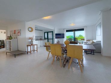 Apartamento con piscina en venta en Orihuela Costa
