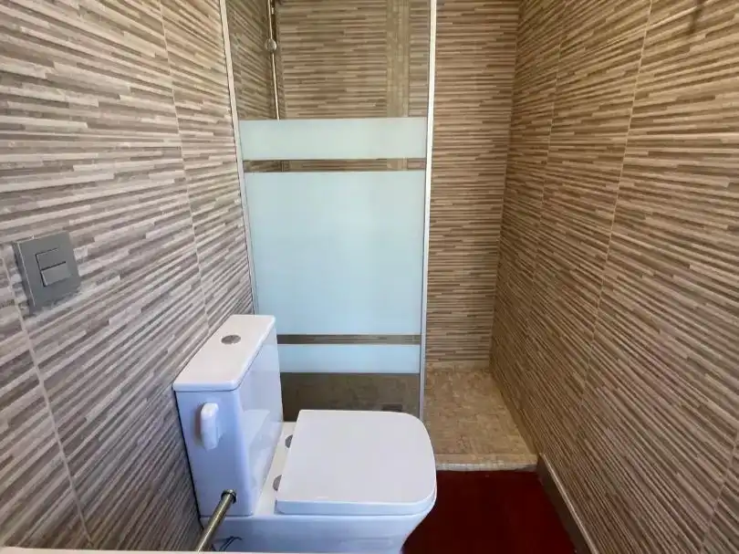 Badezimmer von Wohnung zur Miete in Oviedo 