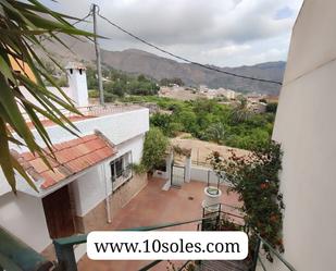 Vista exterior de Casa adosada en venda en Orihuela amb Aire condicionat i Terrassa