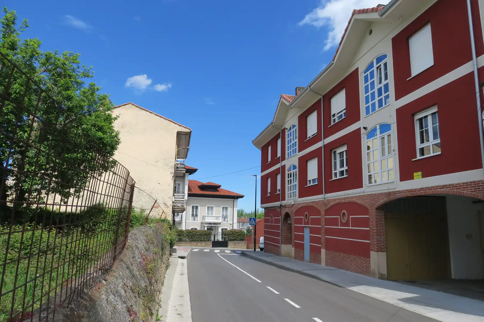 Vista exterior de Piso en venta en Avilés con Calefacción y Amueblado