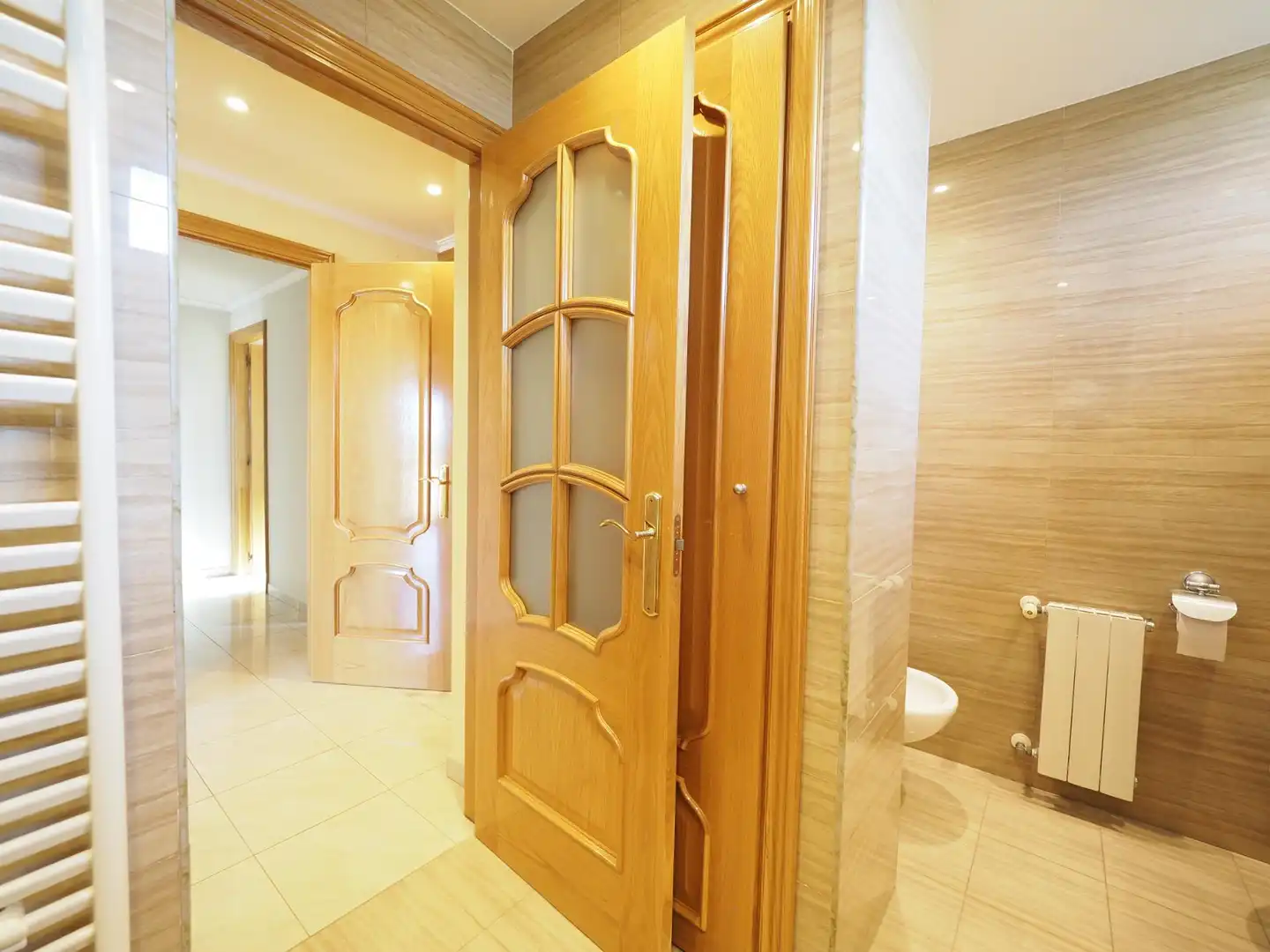 Bathroom of Houses for sale in Vilamalla  with Air Conditioner, Heating and Private garden
