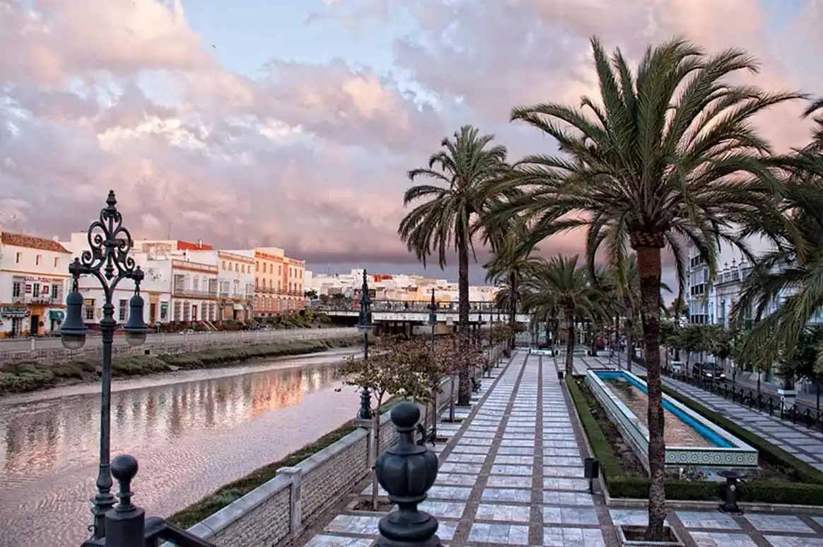 Vista exterior de Pis en venda en Chiclana de la Frontera amb Aire condicionat
