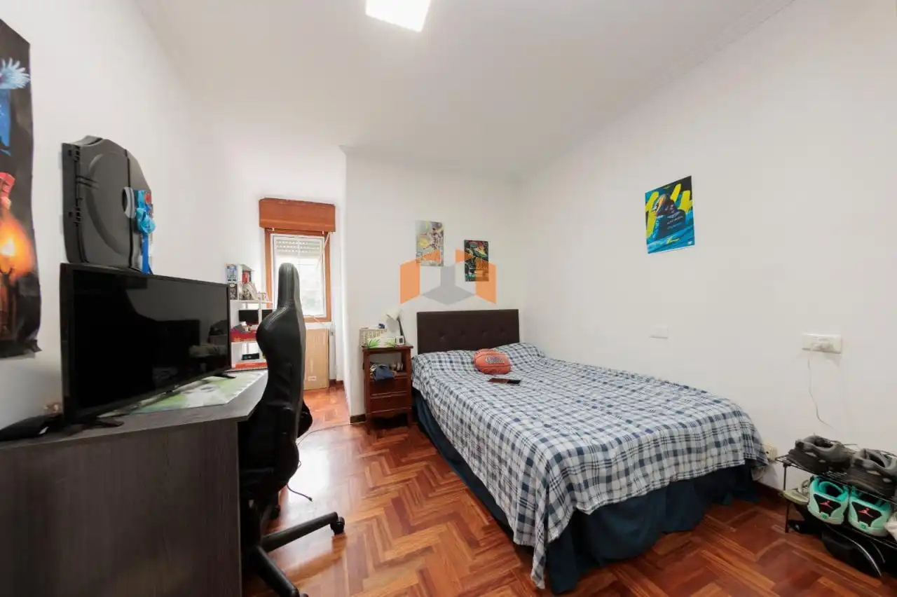 Bedroom of Houses for sale in Vigo   with Heating, Private garden and Parquet flooring