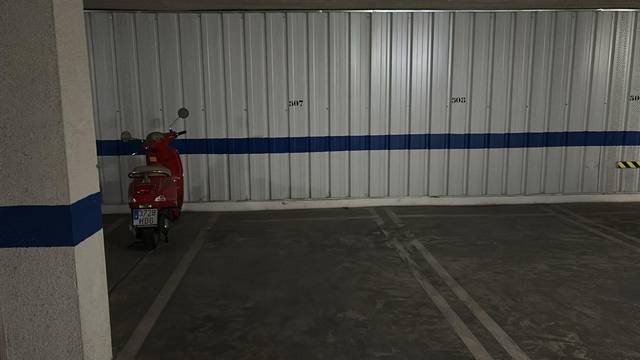 Garaje en Alquiler en Calle de Santa María de Trassierra, 58 en Huerta de la Reina - Trassierra