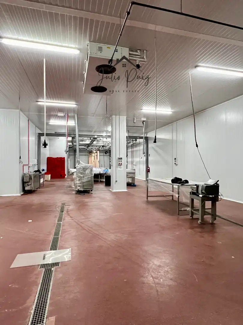 Industriegebäude zum Verkauf in Coria del Río, imagen 17