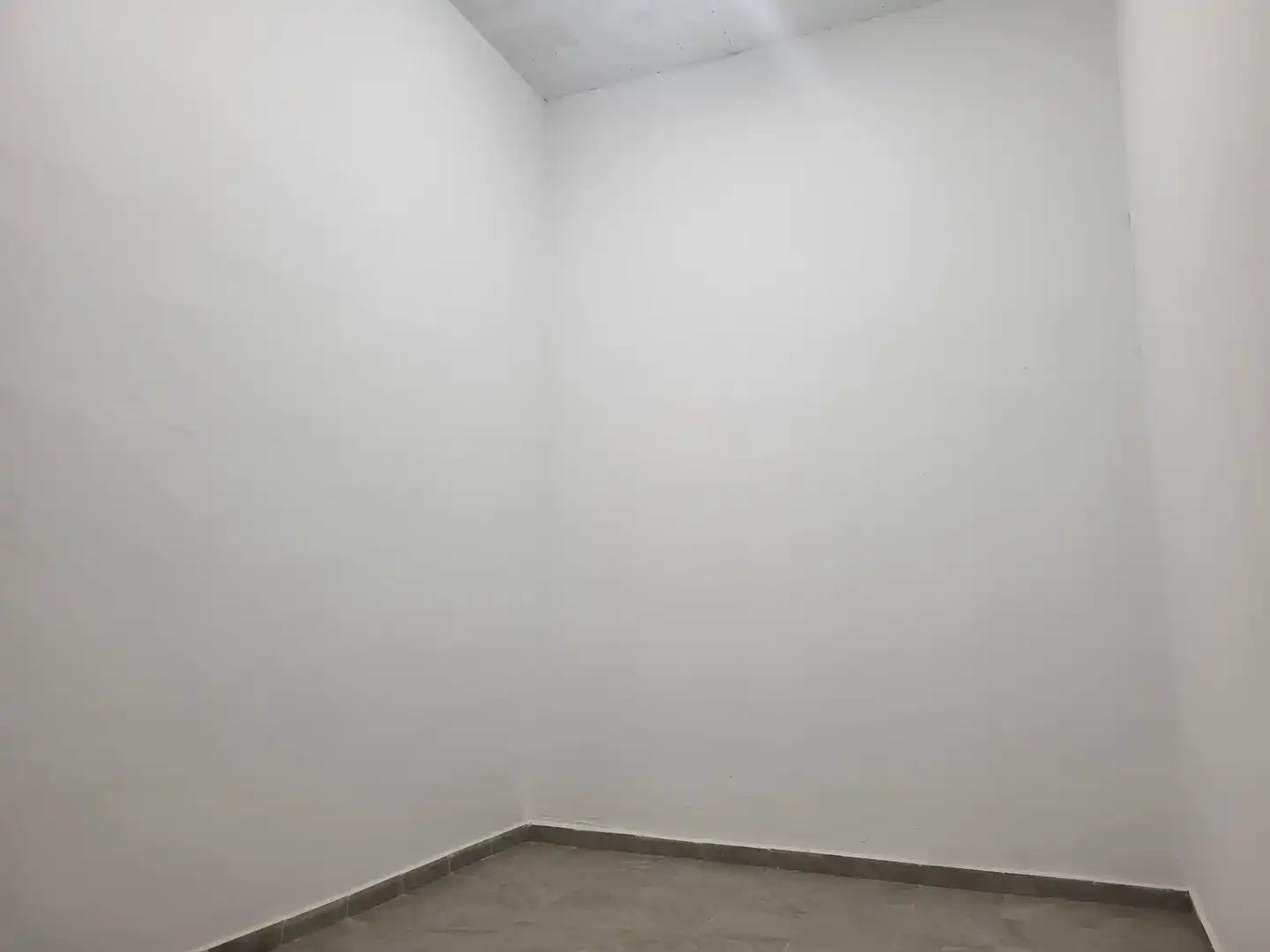 Storage room for sale in Zaragoza