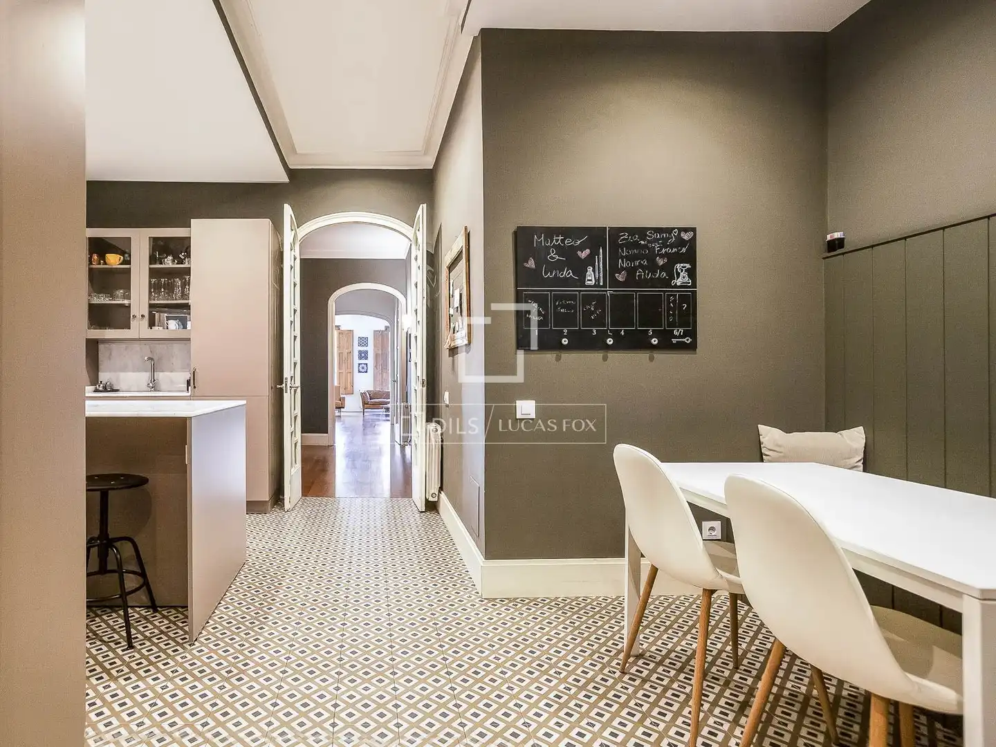 Piso en venta en Barcelona con Calefacción, Amueblado y Balcón