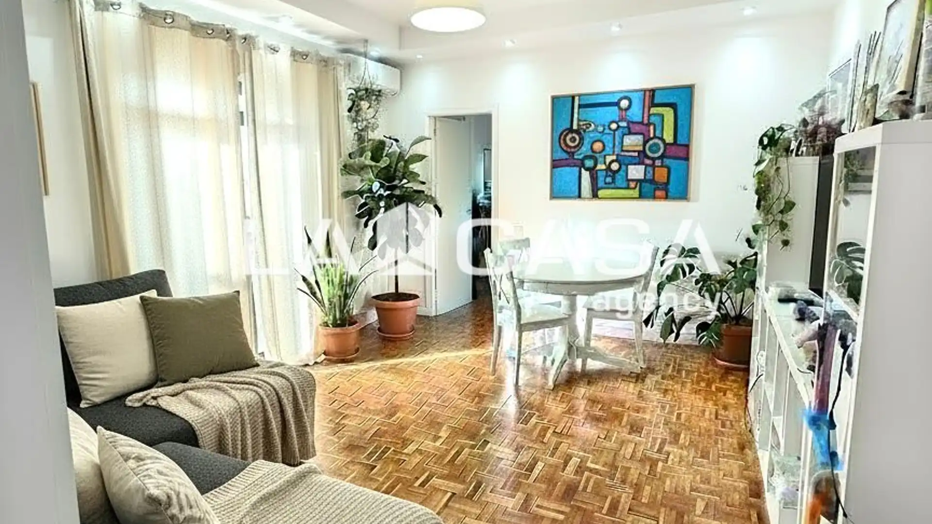 Living room of Flat for sale in  Barcelona Capital  with Balcony