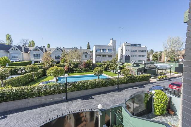 Casa-chalet en Venta en La Florida -  El  Plantío