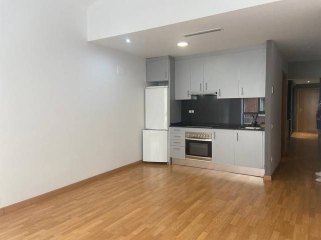 Apartamento en Alquiler en Carrer de Sugranyes, 28 en Sants-Badal