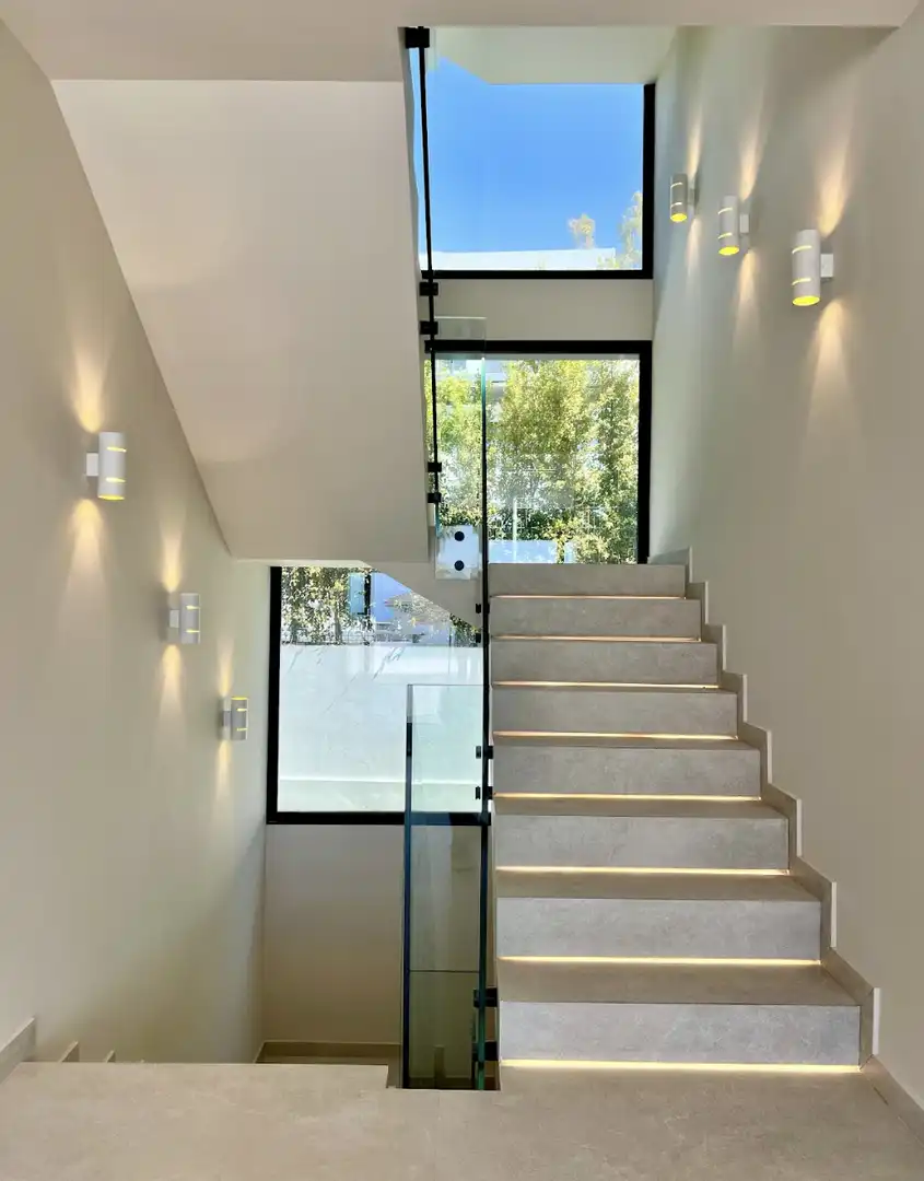 Haus oder Chalet zum Verkauf in Marbella mit Klimaanlage, Heizung und Privatgarten