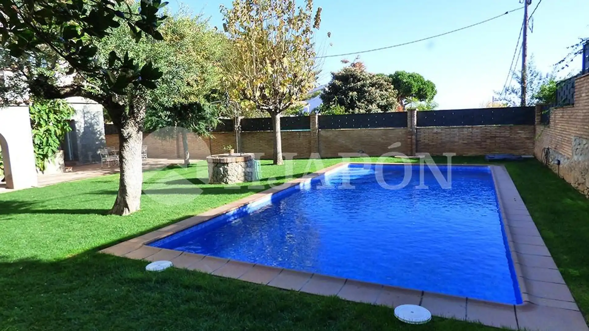 Piscina de Casa o chalet en venta en El Masnou con Jardín privado, Terraza y Trastero