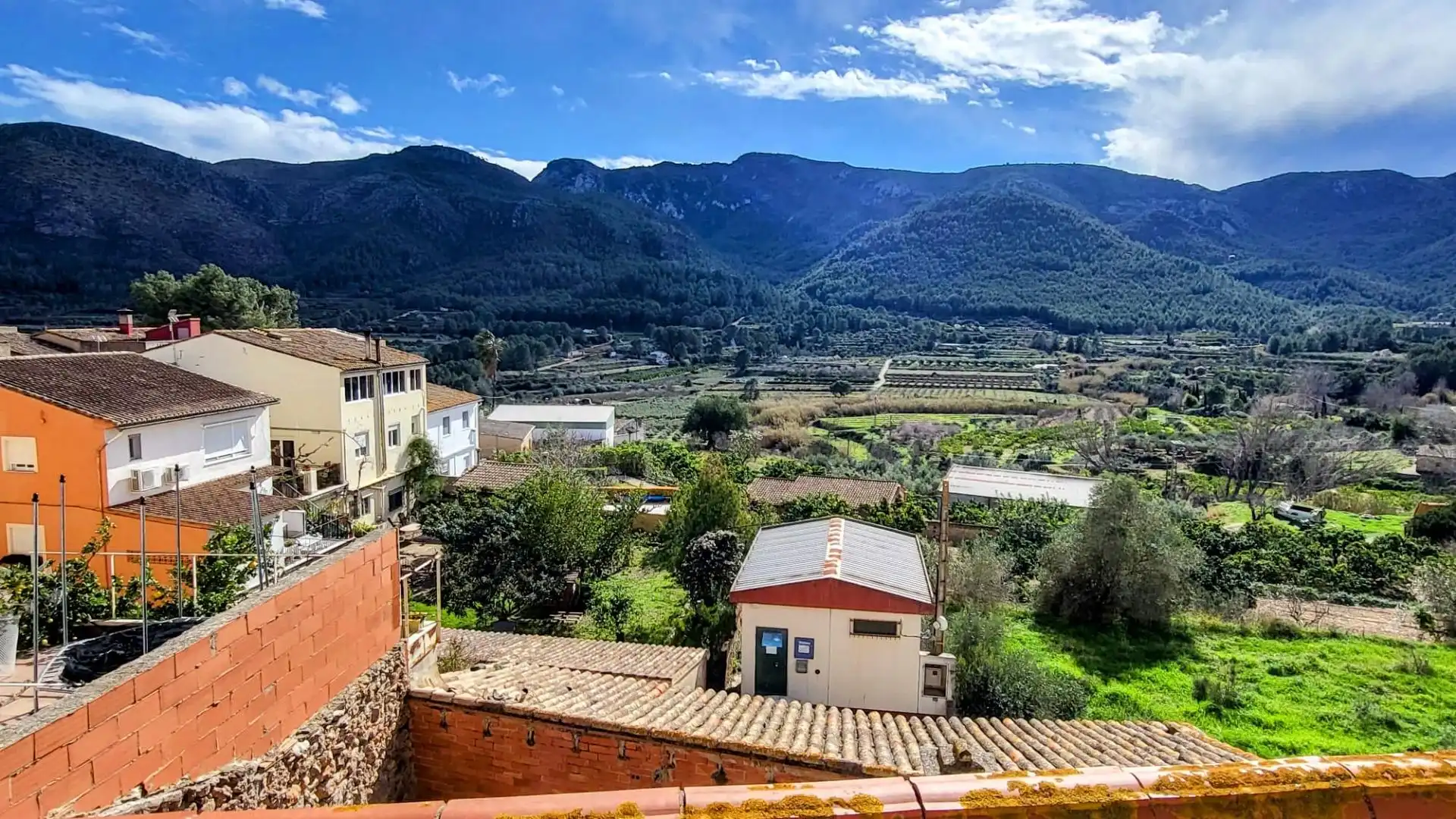 Vista exterior de Finca rústica en venda en Montitxelvo / Montichelvo amb Terrassa, Moblat i Balcó