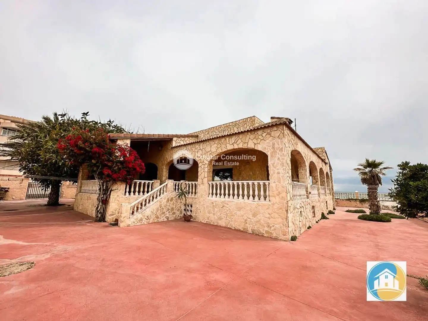 Vista exterior de Casa o chalet en venta en La Manga del Mar Menor con Aire acondicionado, Terraza y Trastero