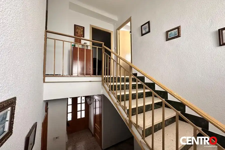 Casa o xalet en venda en Guadahortuna amb Jardí privat
