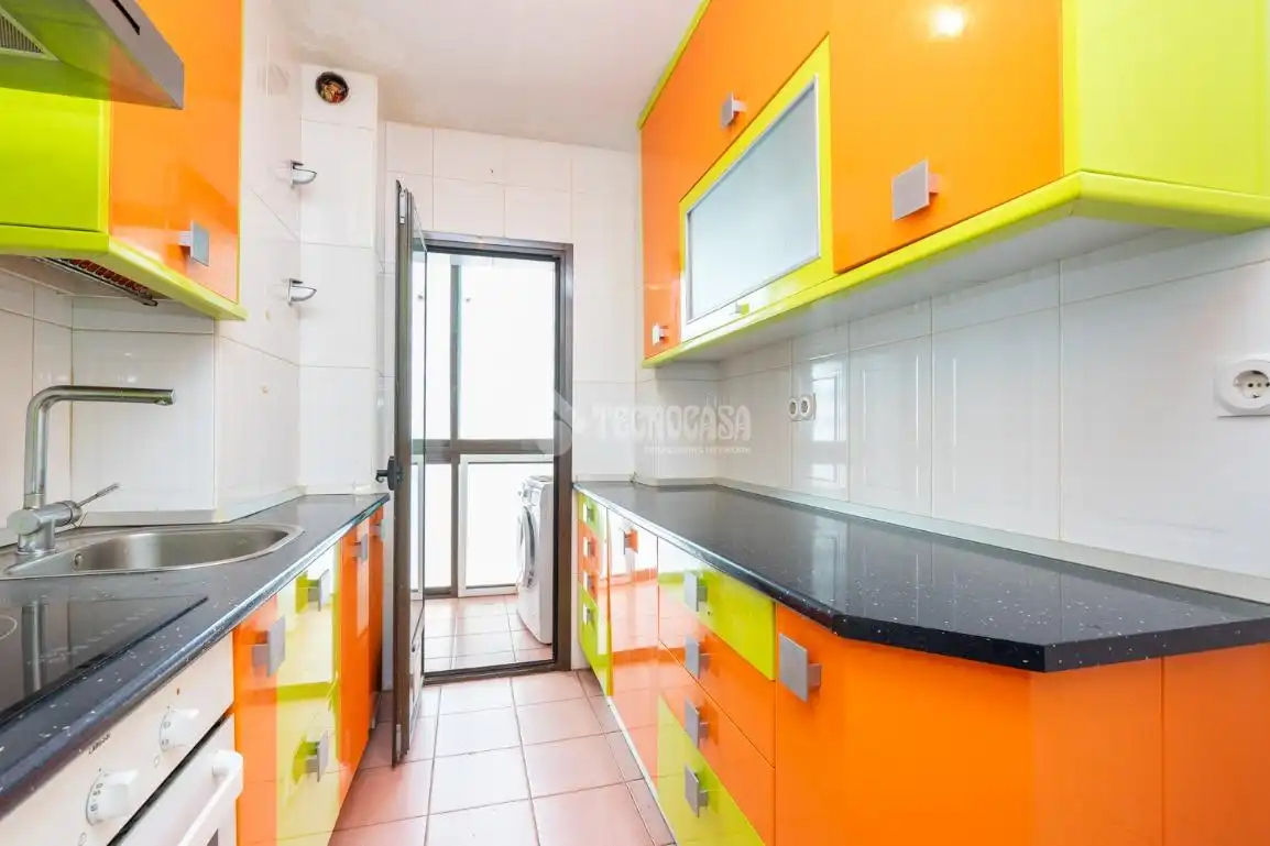 Cocina de Piso en venta en El Barral Ferial
